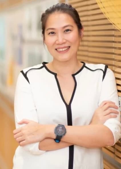 พี่พลอย — พิชญา โมลเลอร์